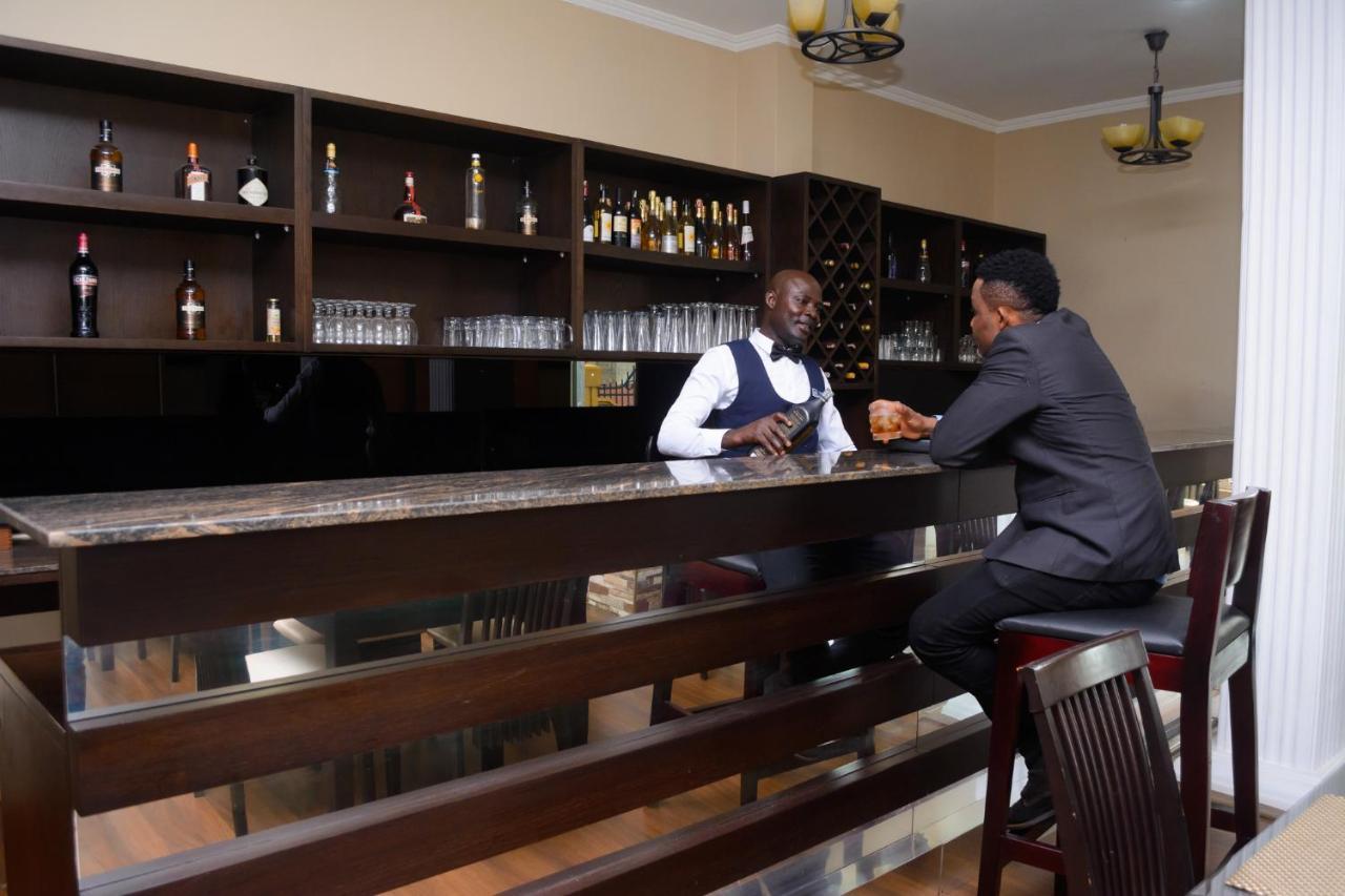 Mendiata Hotel Accra Exterior photo